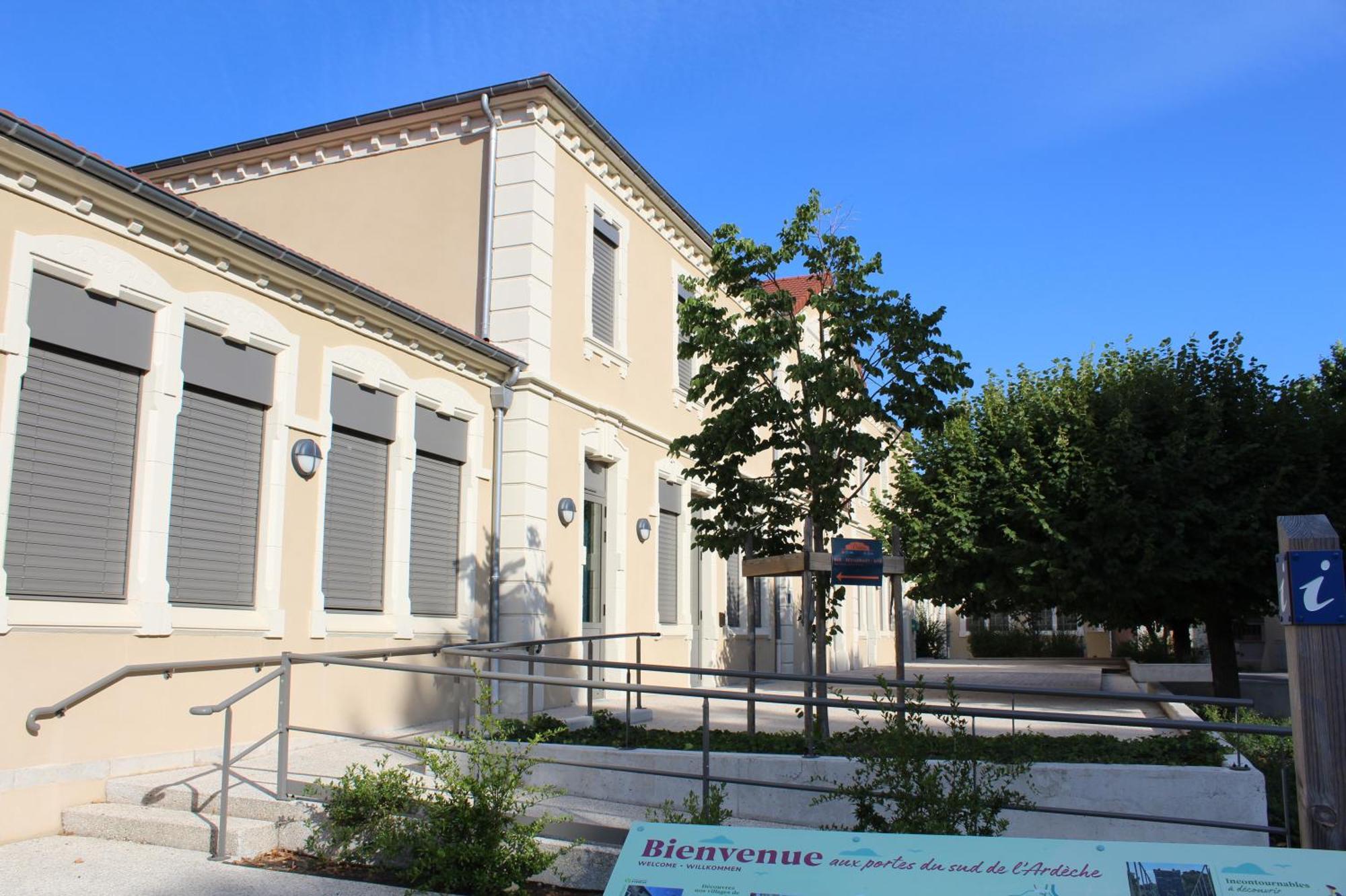 Le Preau De Hotel Baix